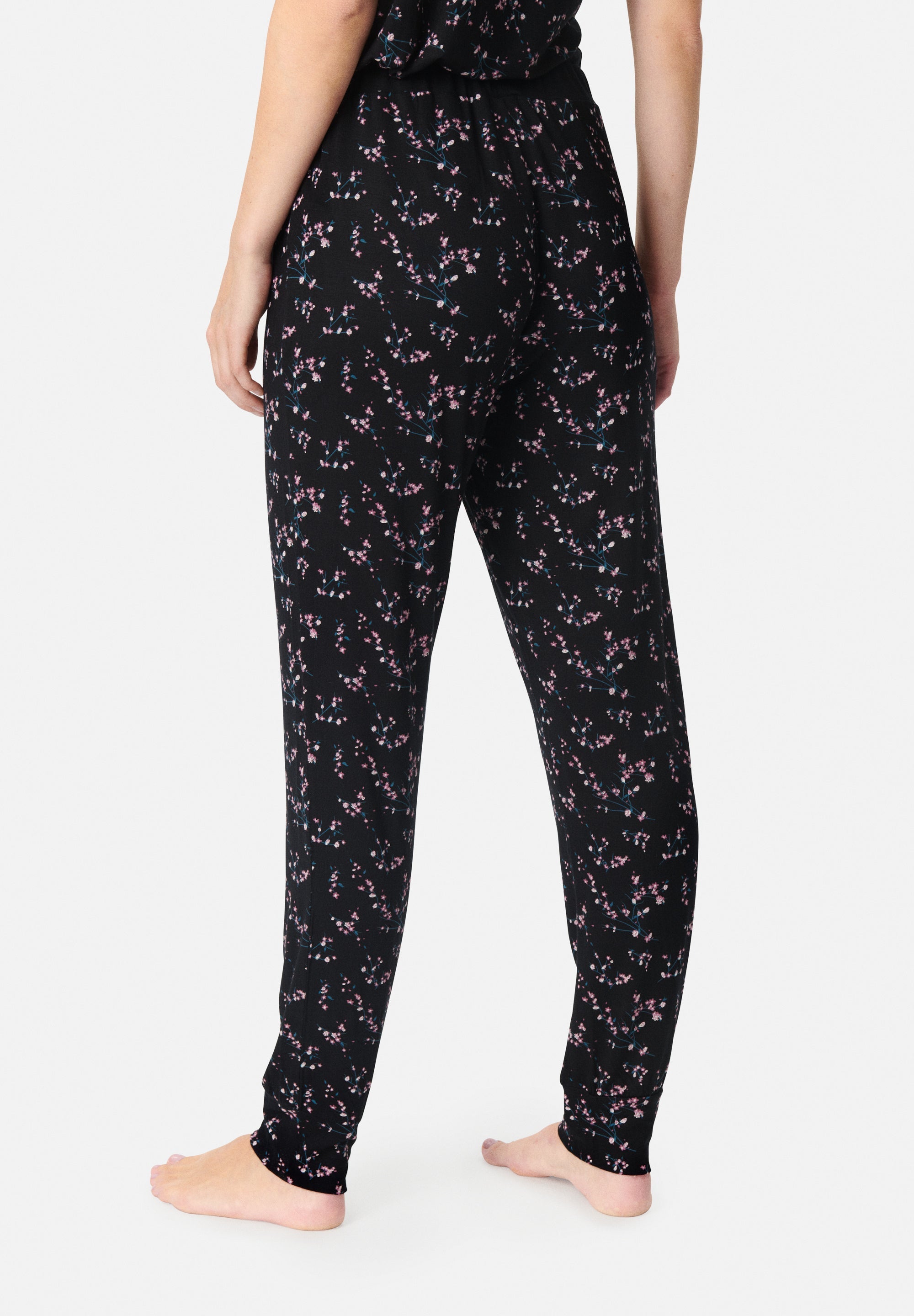 Johanne Pants, Black