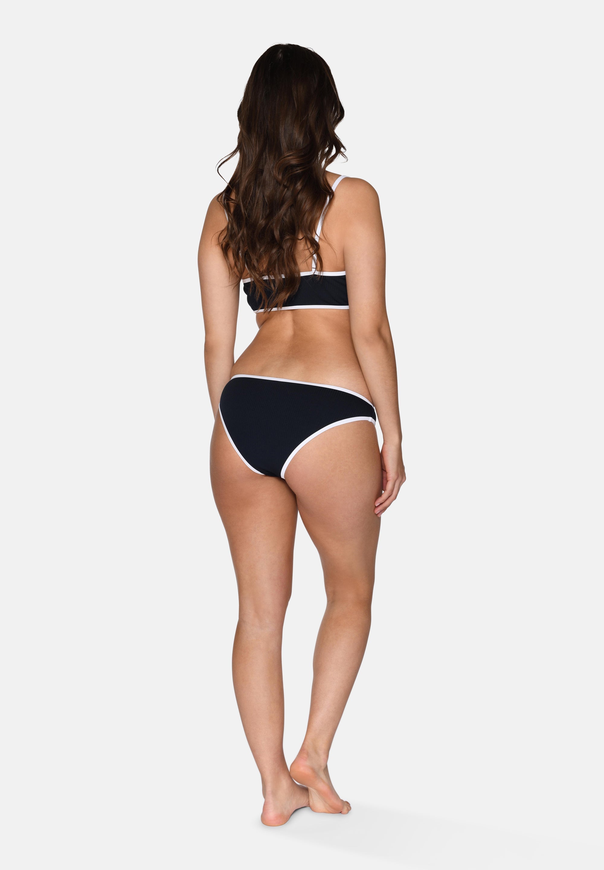Beth Bikini Bottom, Black