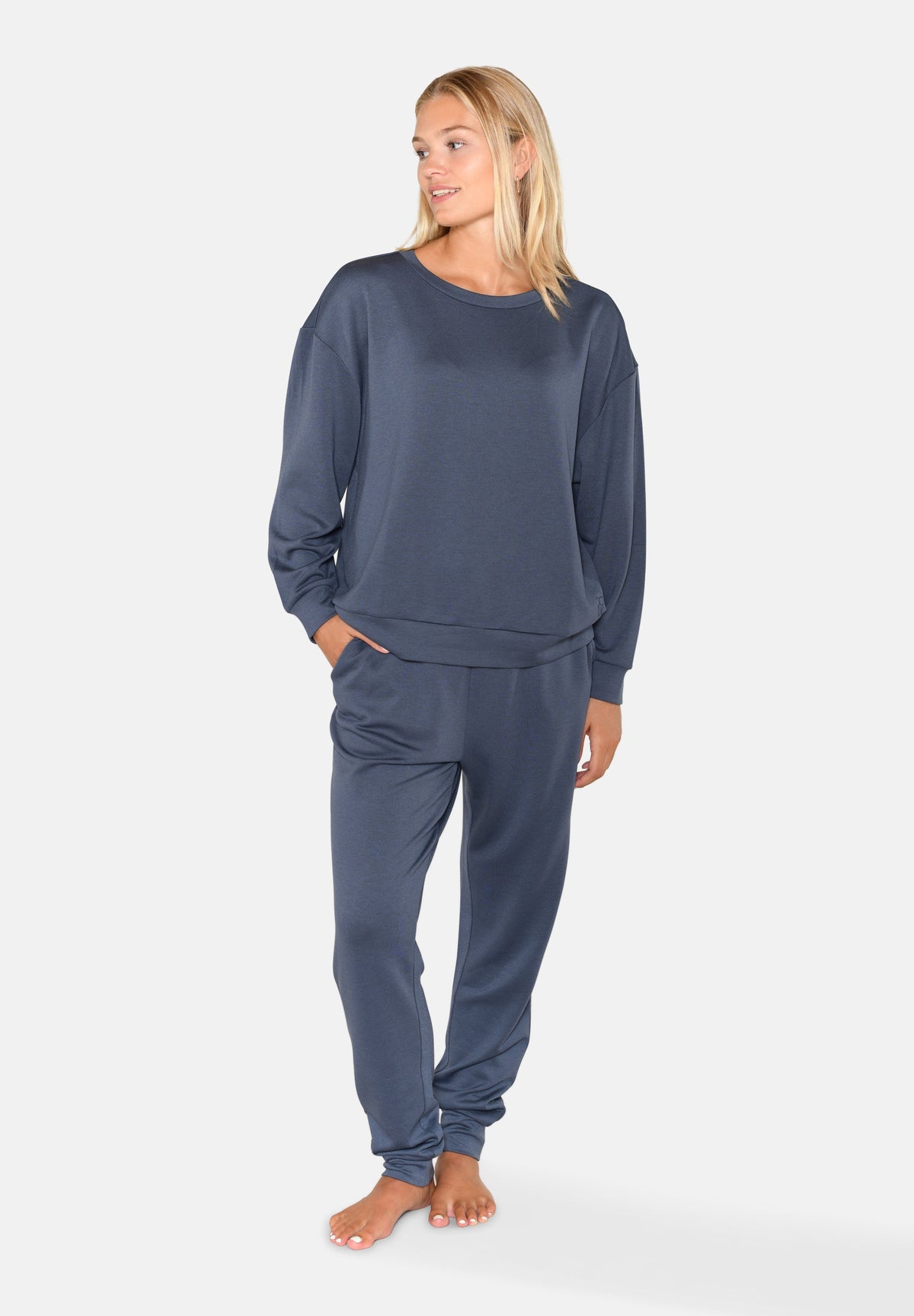 Svea O-neck, Ombre Blue – CCDK Copenhagen